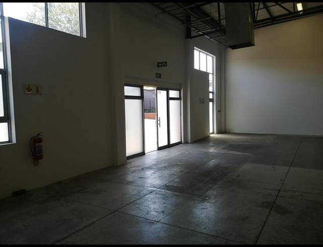 INDUSTRIAL PROPERTY TO RENT IN LASER PARK